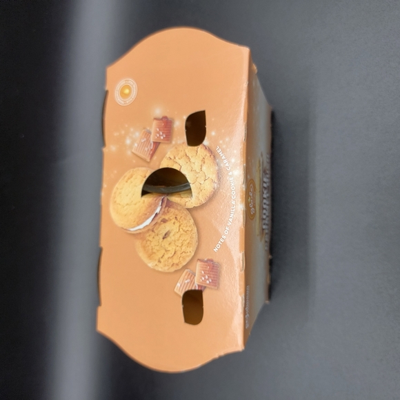 Glade Cookie Caramel Rush Candles Limited Edition 2 pack 3.4 oz Each New - Picture 3 of 8